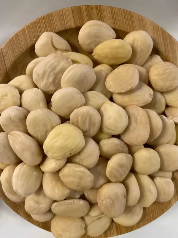 Almendra cruda. 180 g. aprox.