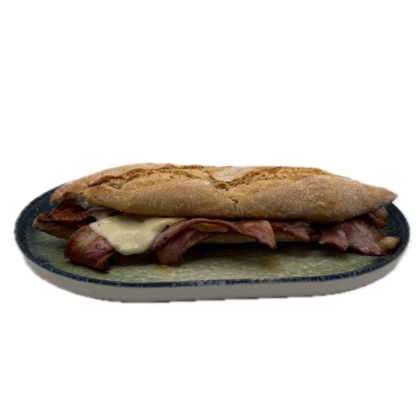 Bocadillo de Bacon con queso