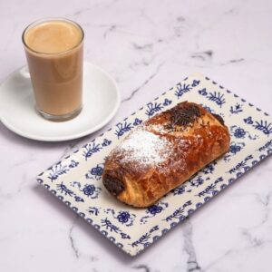 Café con bollería