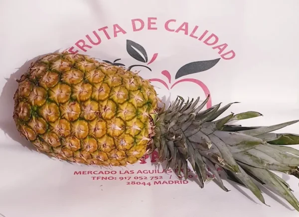 Piña de Costa Rica - 1 unidad, 2,150 kg aprox.